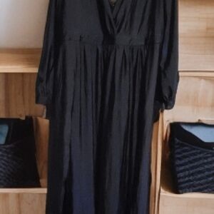 Navy Blue Long Sleeve V-Neck Formal Dress